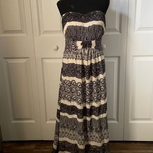 Strap or strapless black and white maxi dress D-31